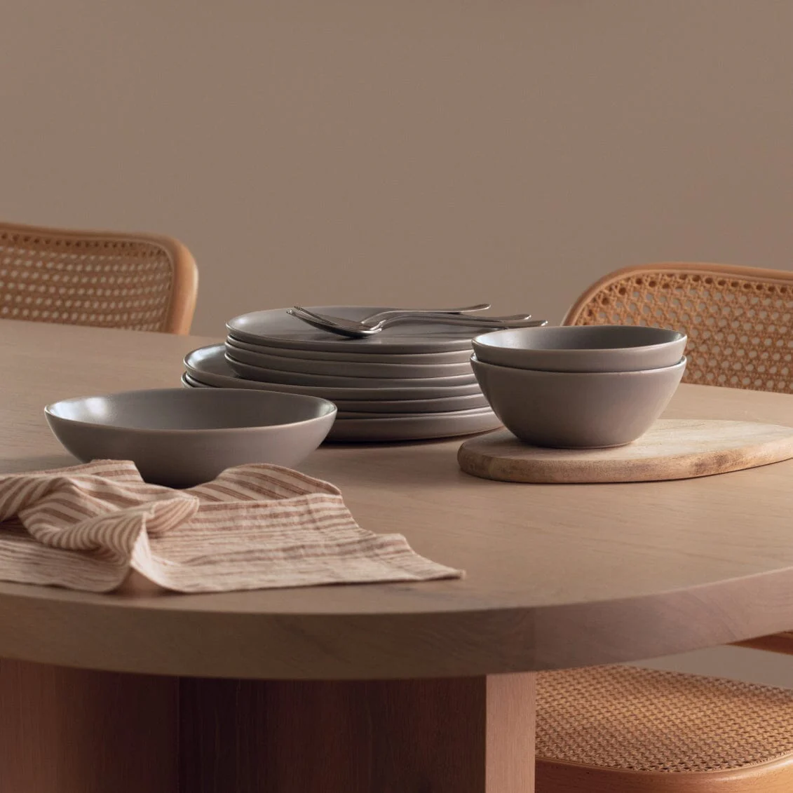 Dinnerware Set - Image 10